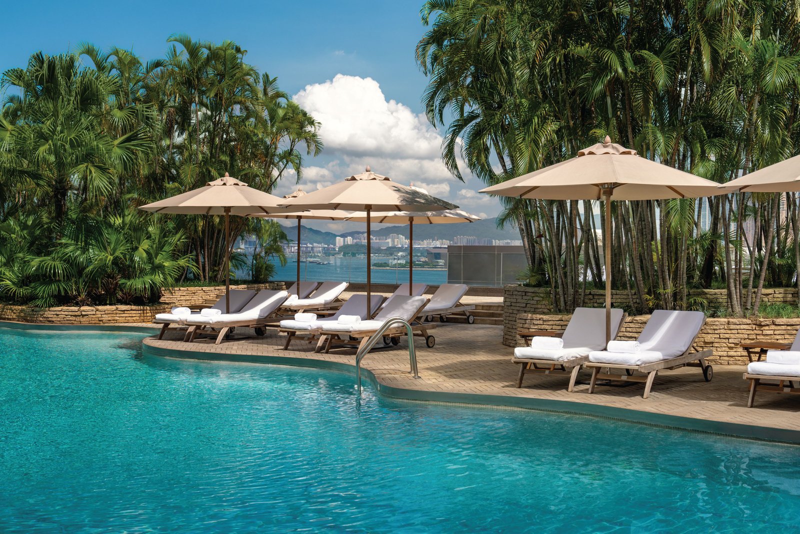 Renaissance Harbour View Hotel — wellness