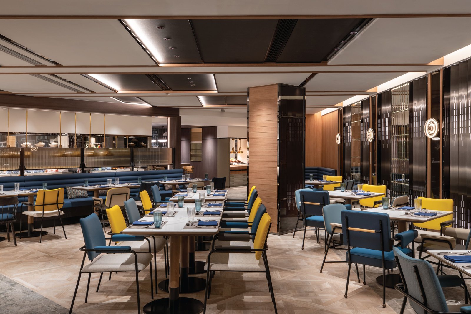 Renaissance Harbour View Hotel — eat & drink