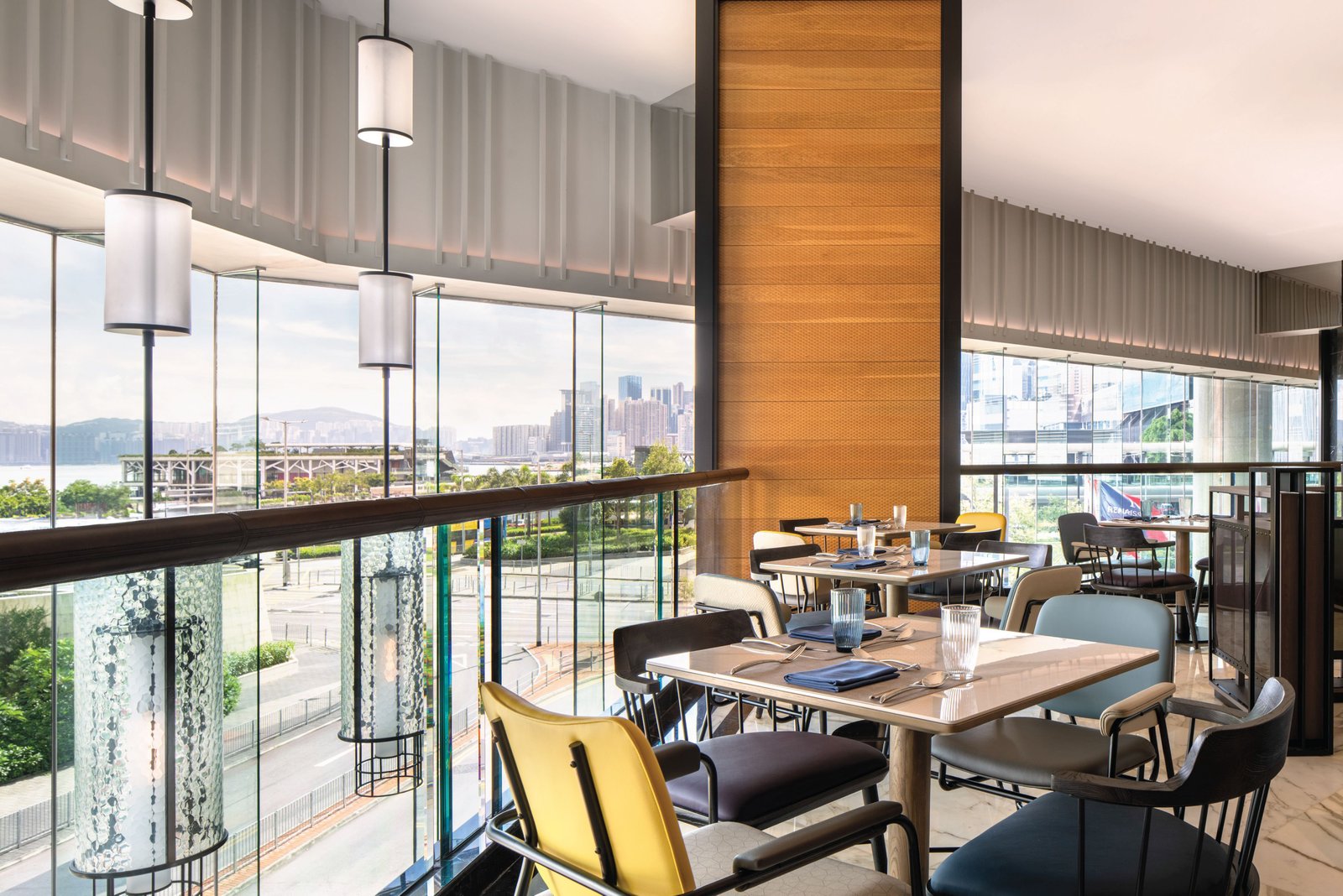 Renaissance Harbour View Hotel — eat & drink