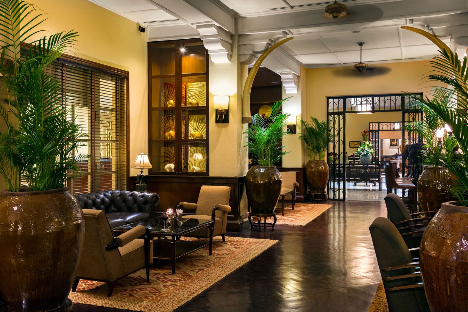 Raffles Grand Hotel d'Angkor, vibe