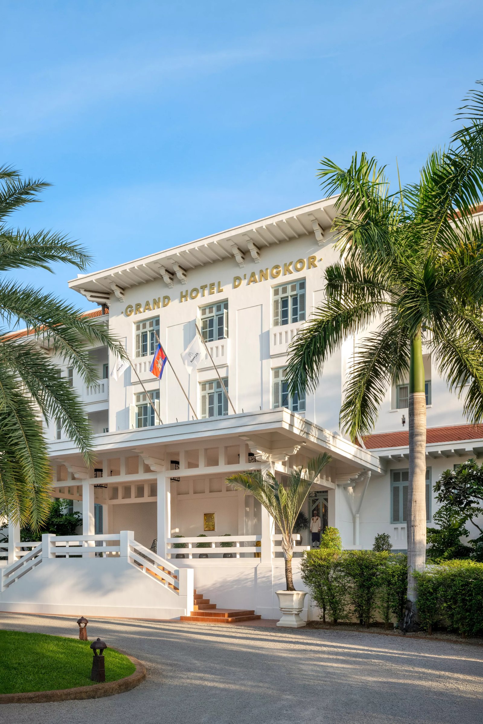 Raffles Grand Hotel d'Angkor, backstory