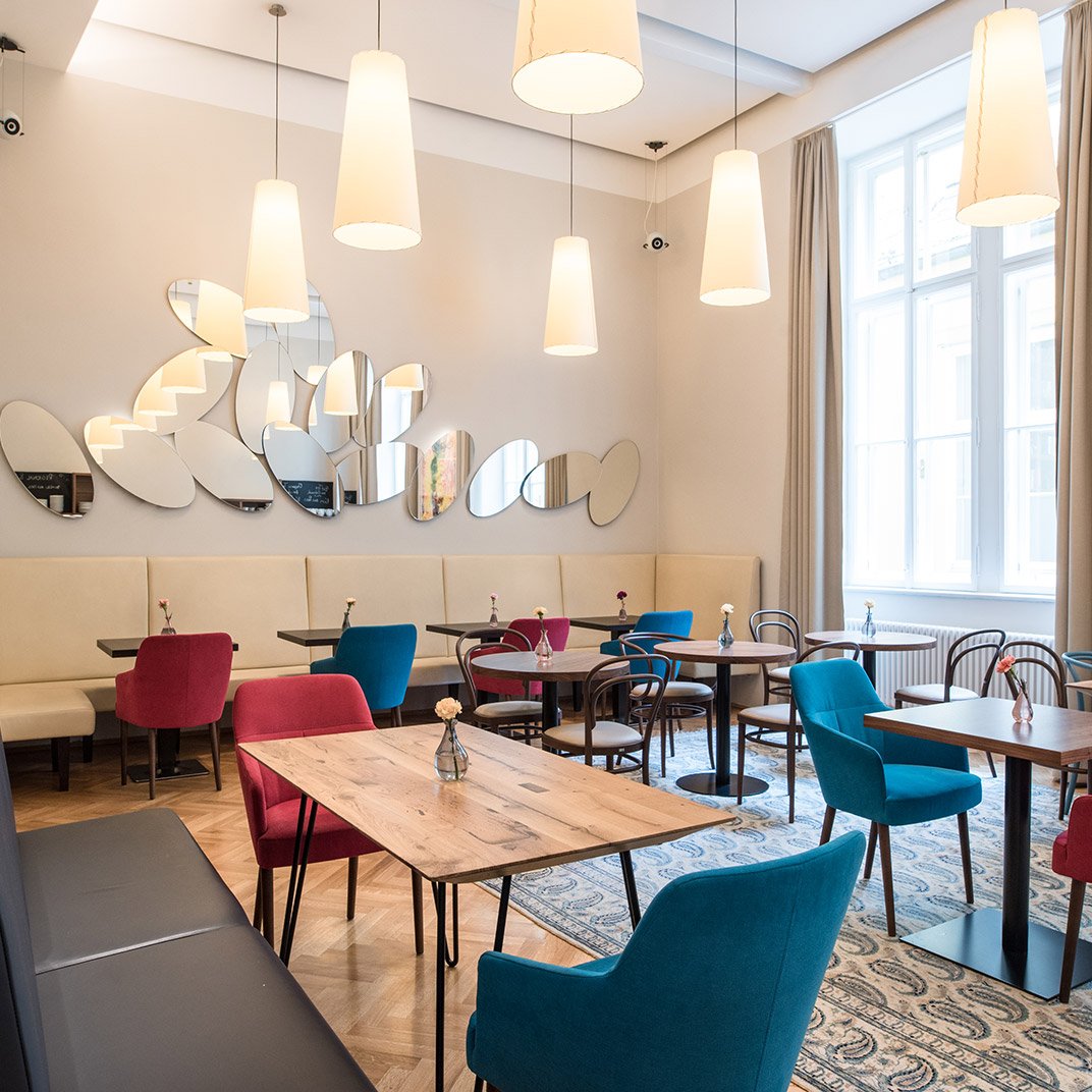 Altstadt Vienna, at the table