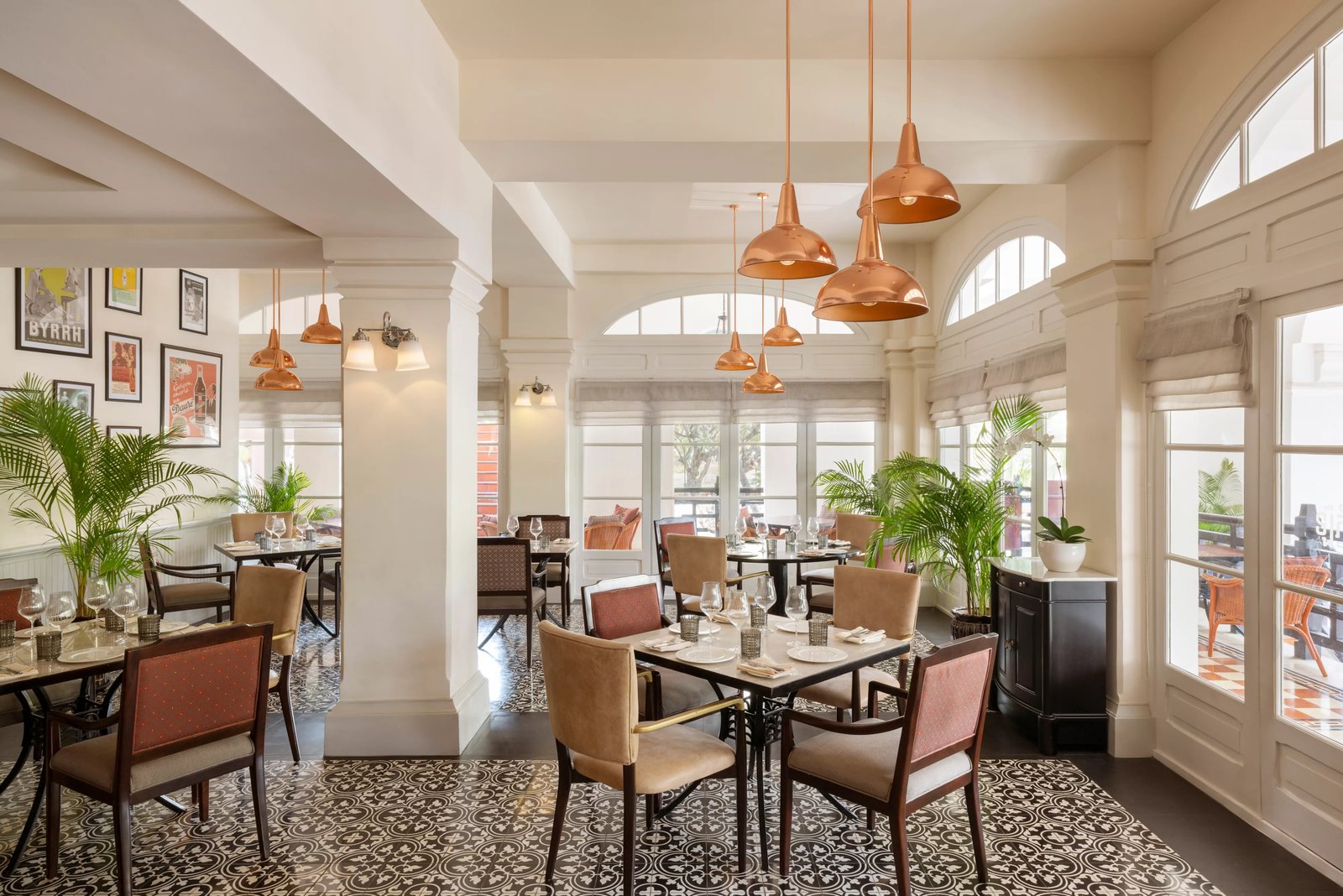 Raffles Hotel Le Royal Phnom Penh, eat & drink