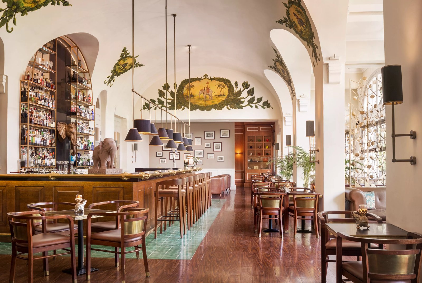 Raffles Hotel Le Royal Phnom Penh, eat & drink