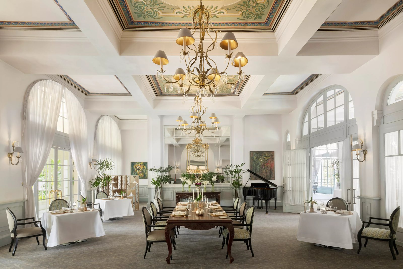 Raffles Hotel Le Royal Phnom Penh, eat & drink