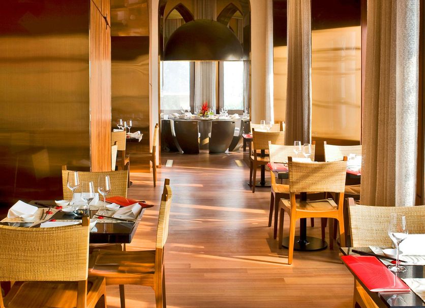 Taj Mahal Tower, Mumbai, eat & drink
