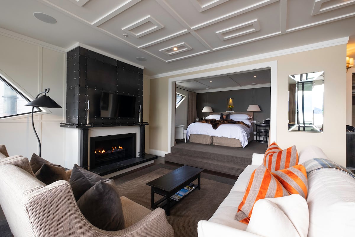 Eichardt's Private Hotel, rooms