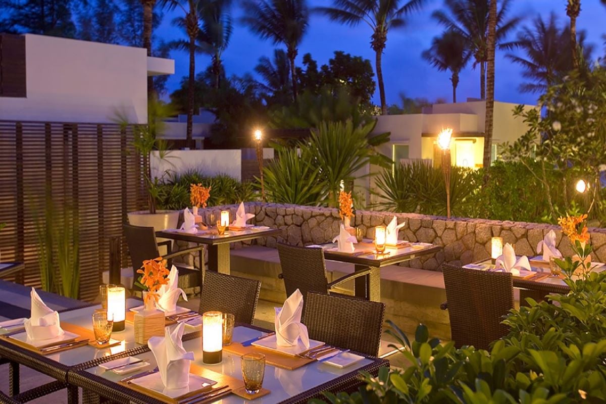 Aleenta Phuket - Phang Nga Resort & Spa, eat & drink