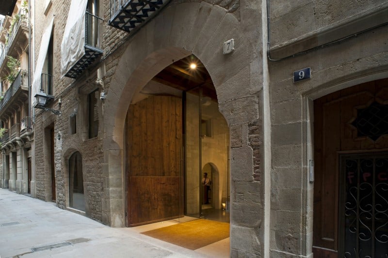 Mercer Hotel Barcelona, backstory