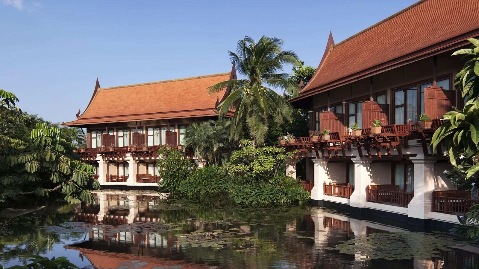Anantara Hua Hin Resort, backstory
