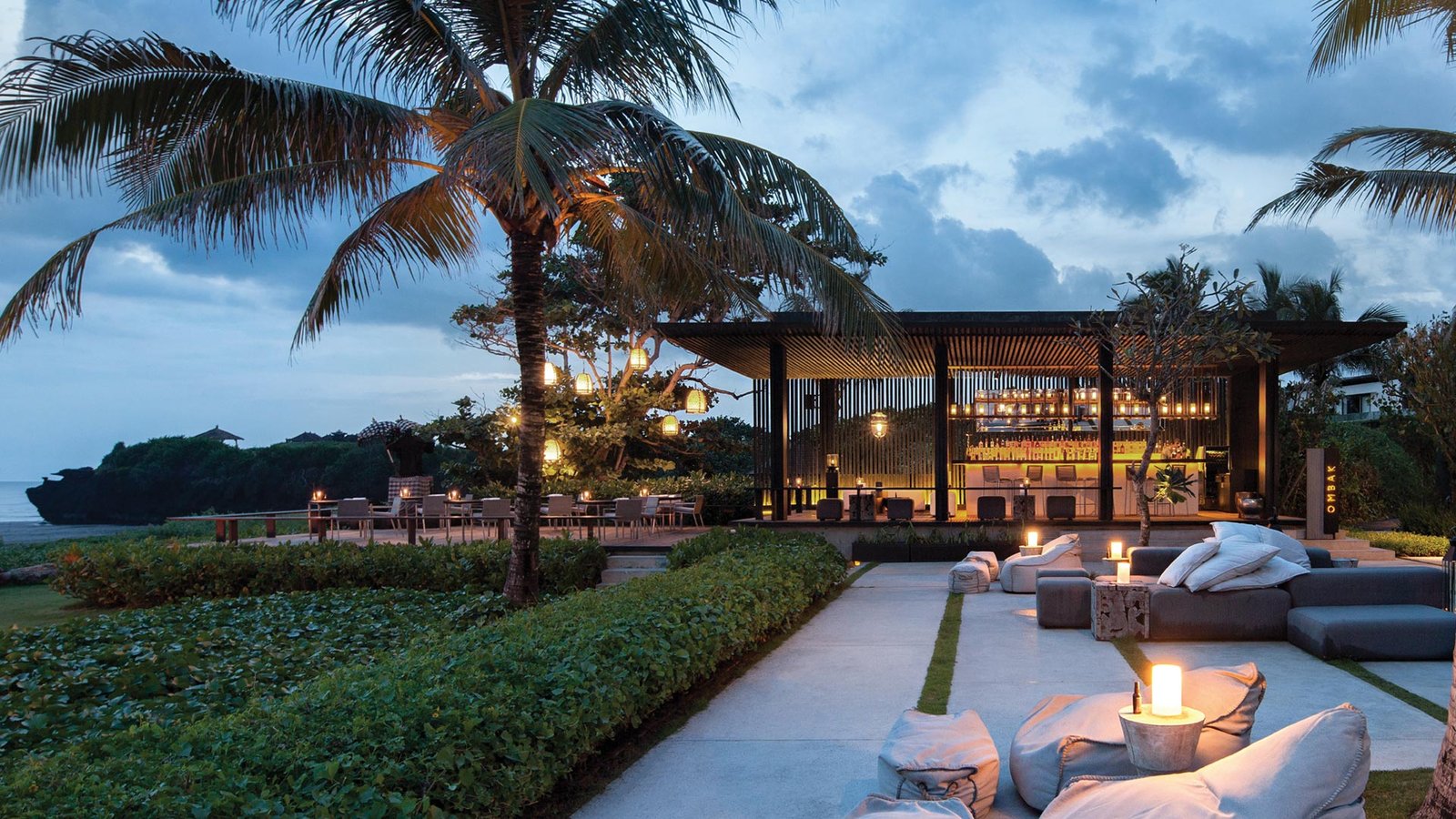 Soori Bali, at the table