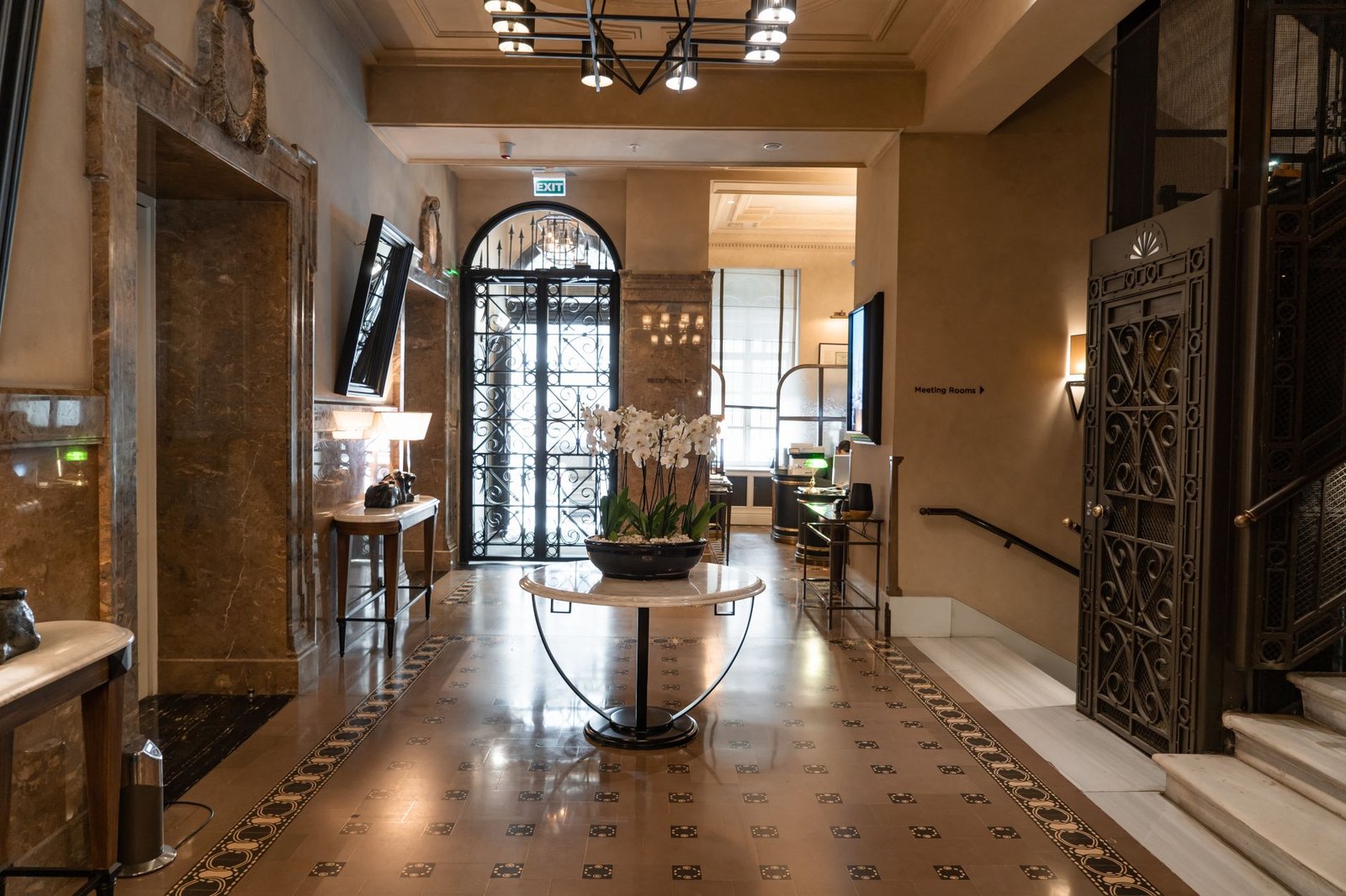 The Bank Hotel Istanbul, vibe