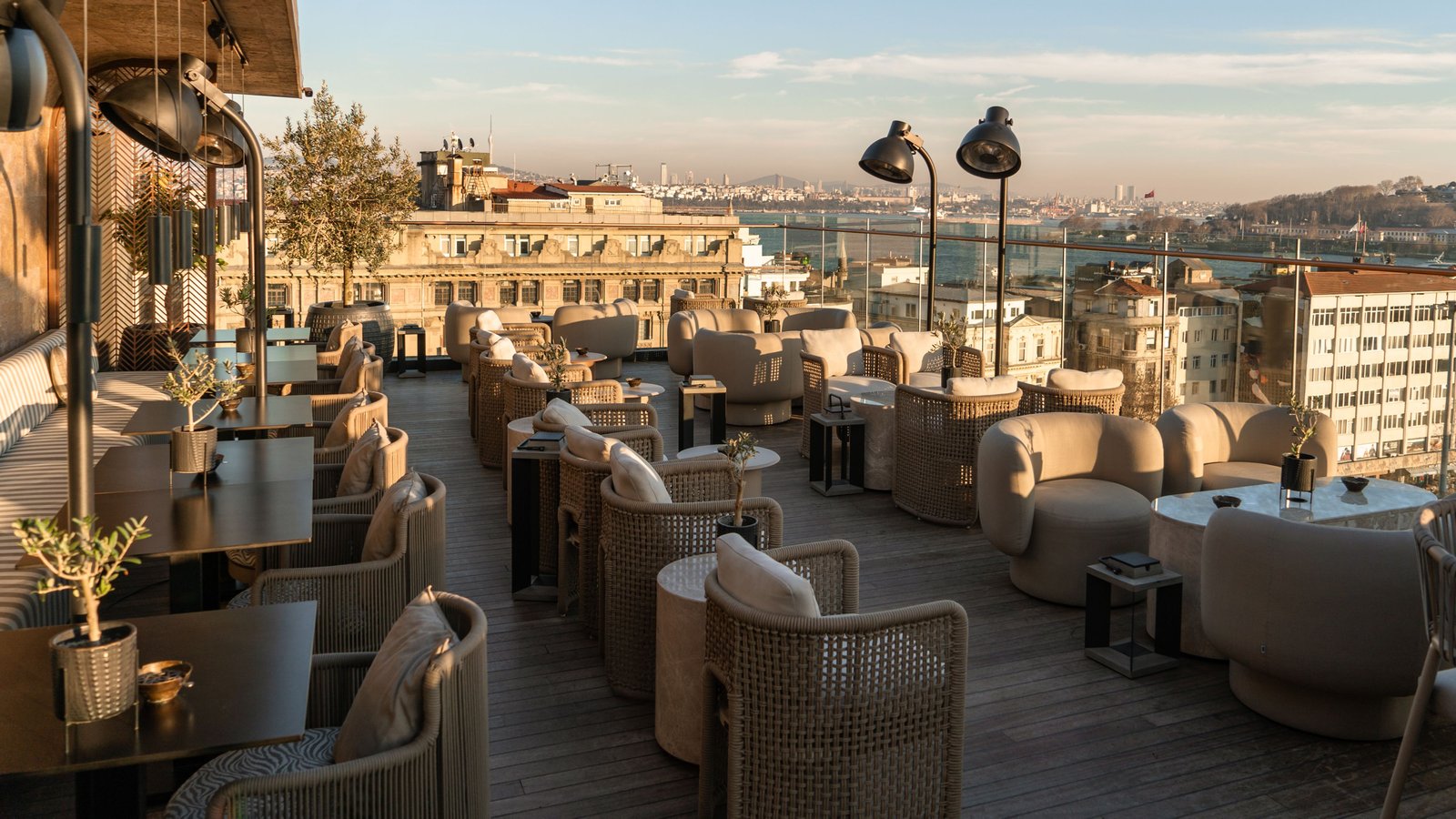 The Bank Hotel Istanbul, eat & drink