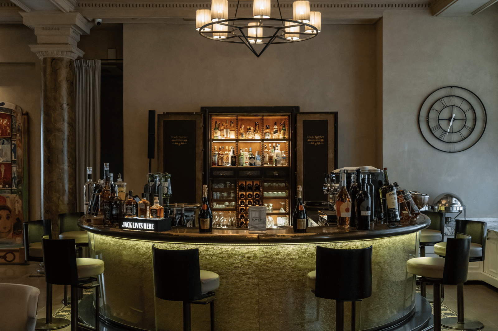 The Bank Hotel Istanbul, eat & drink