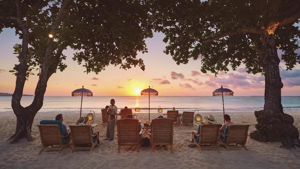 Jimbaran Puri, A Belmond Hotel, Bali, puri beach bar