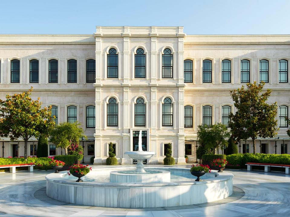 Four Seasons Hotel Istanbul At The Bosphorus, backstory