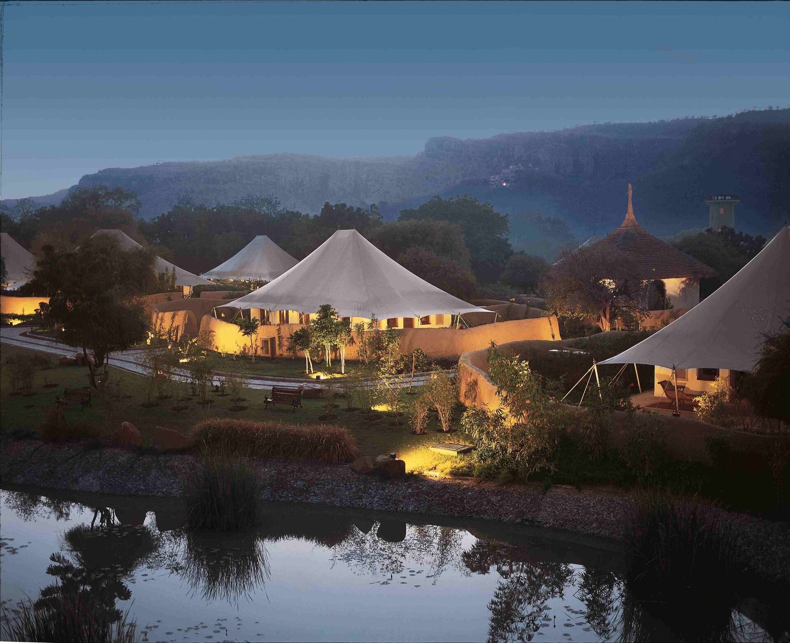 The Oberoi Vanyavilas, Ranthambore, backstory