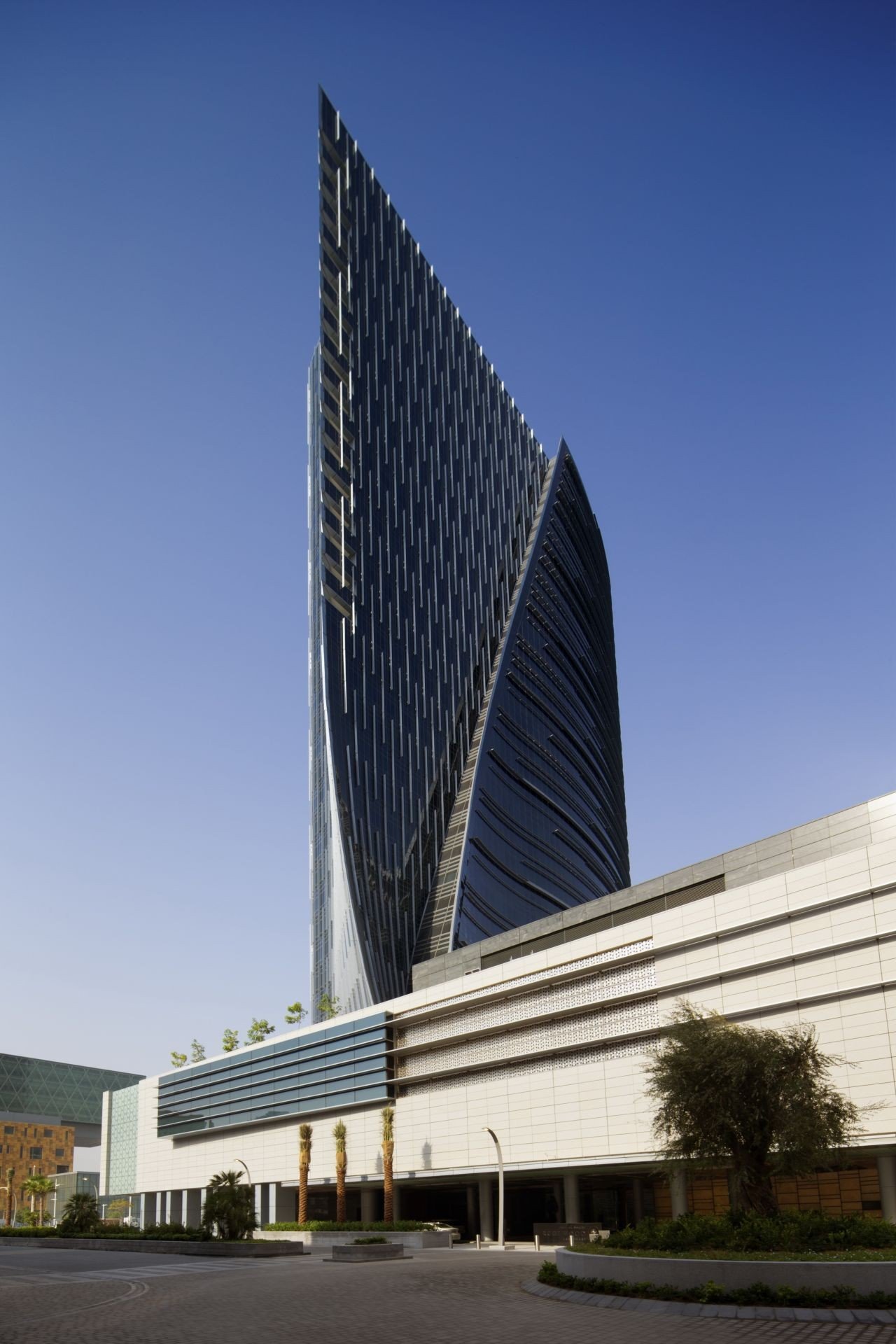 Rosewood Abu Dhabi, backstory