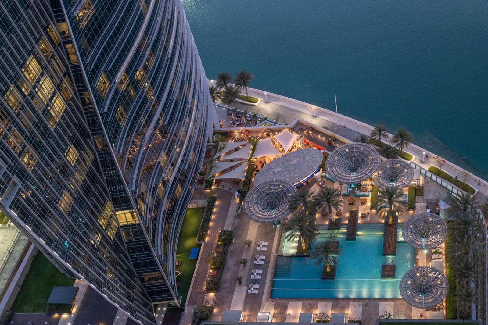 Rosewood Abu Dhabi, backstory