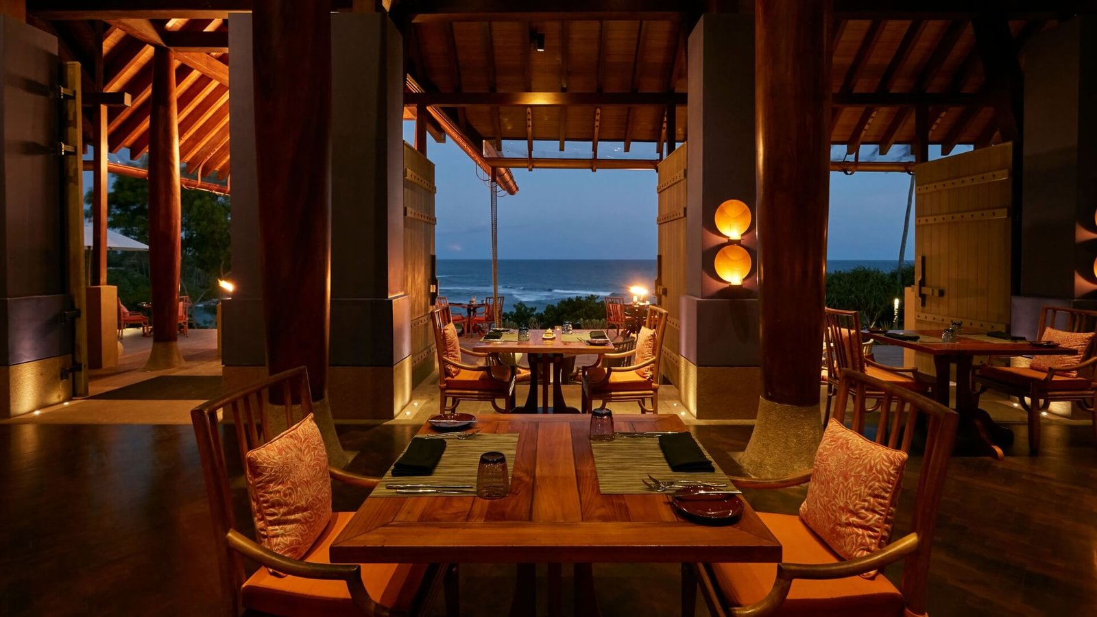 Cape Weligama, at the table