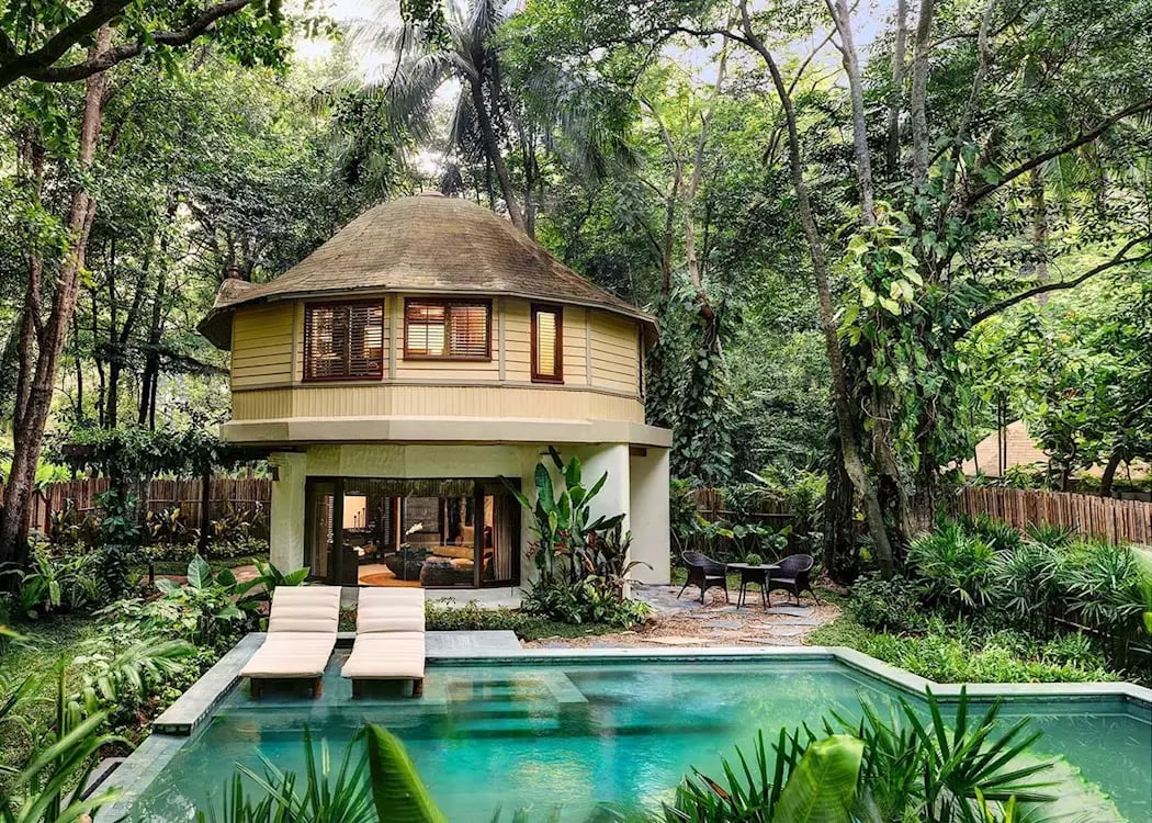 Rayavadee Resort, backstory