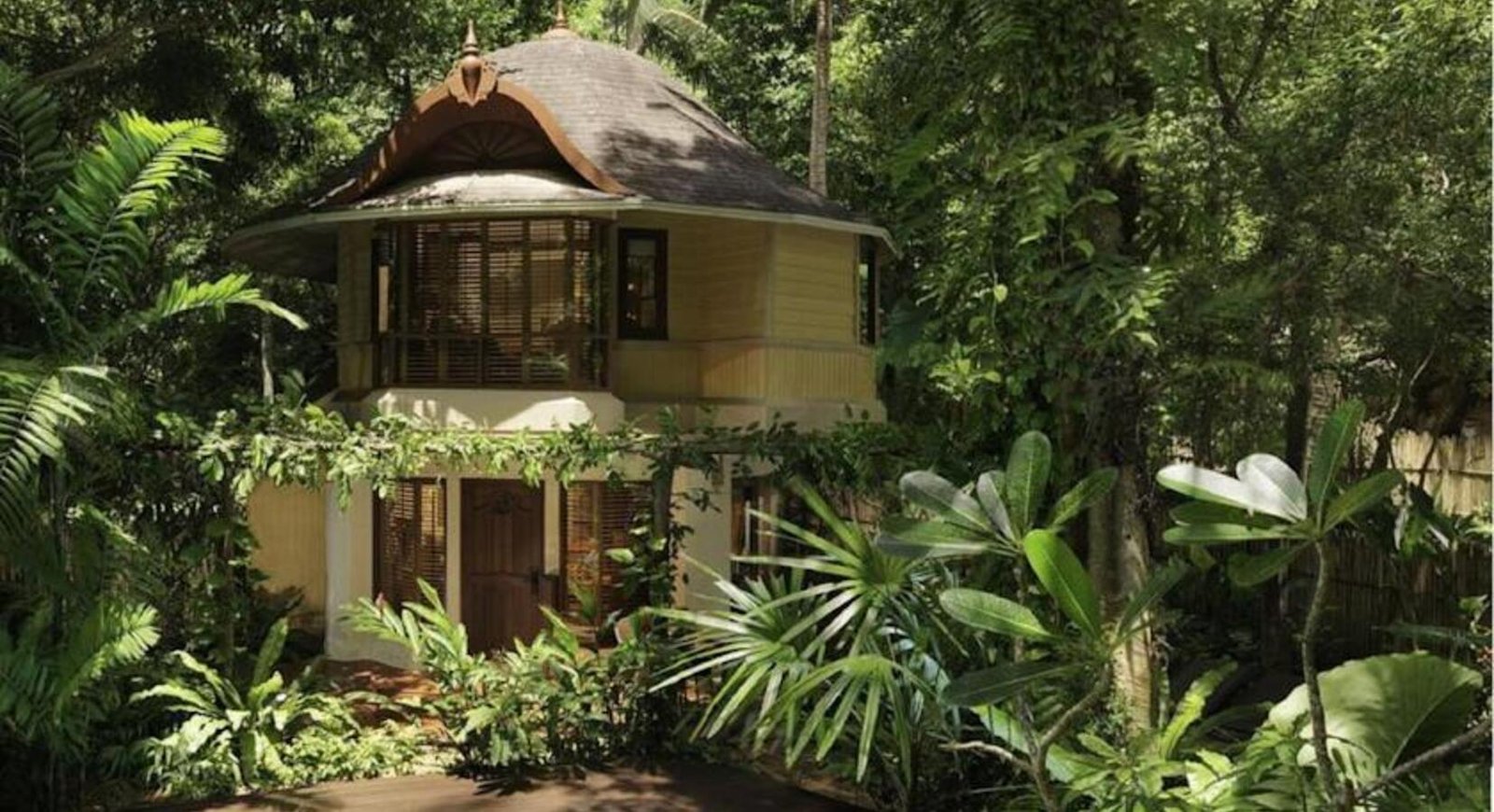 Rayavadee Resort, backstory