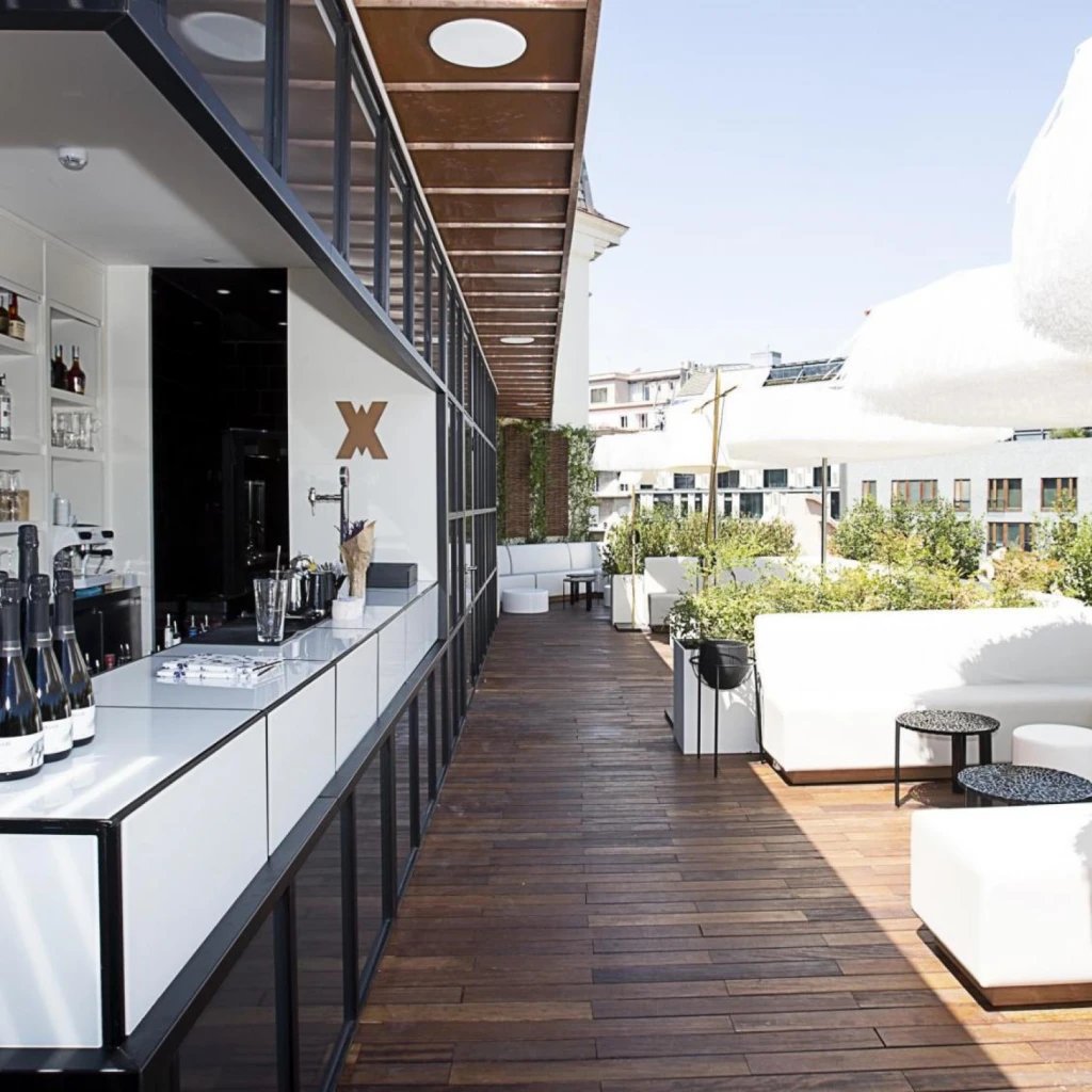 Monument Hotel, eat & drink