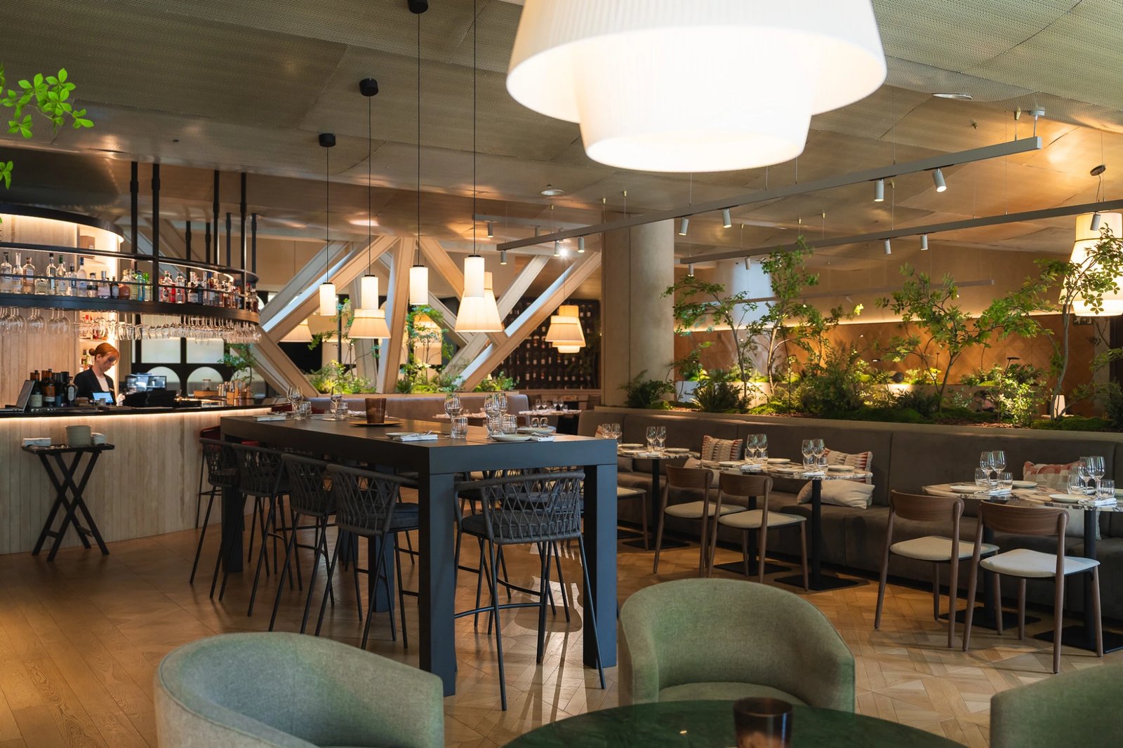 Monument Hotel, eat & drink