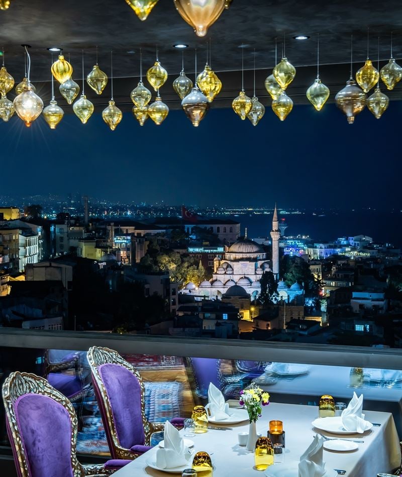 AJWA Sultanahmet, eat & drink