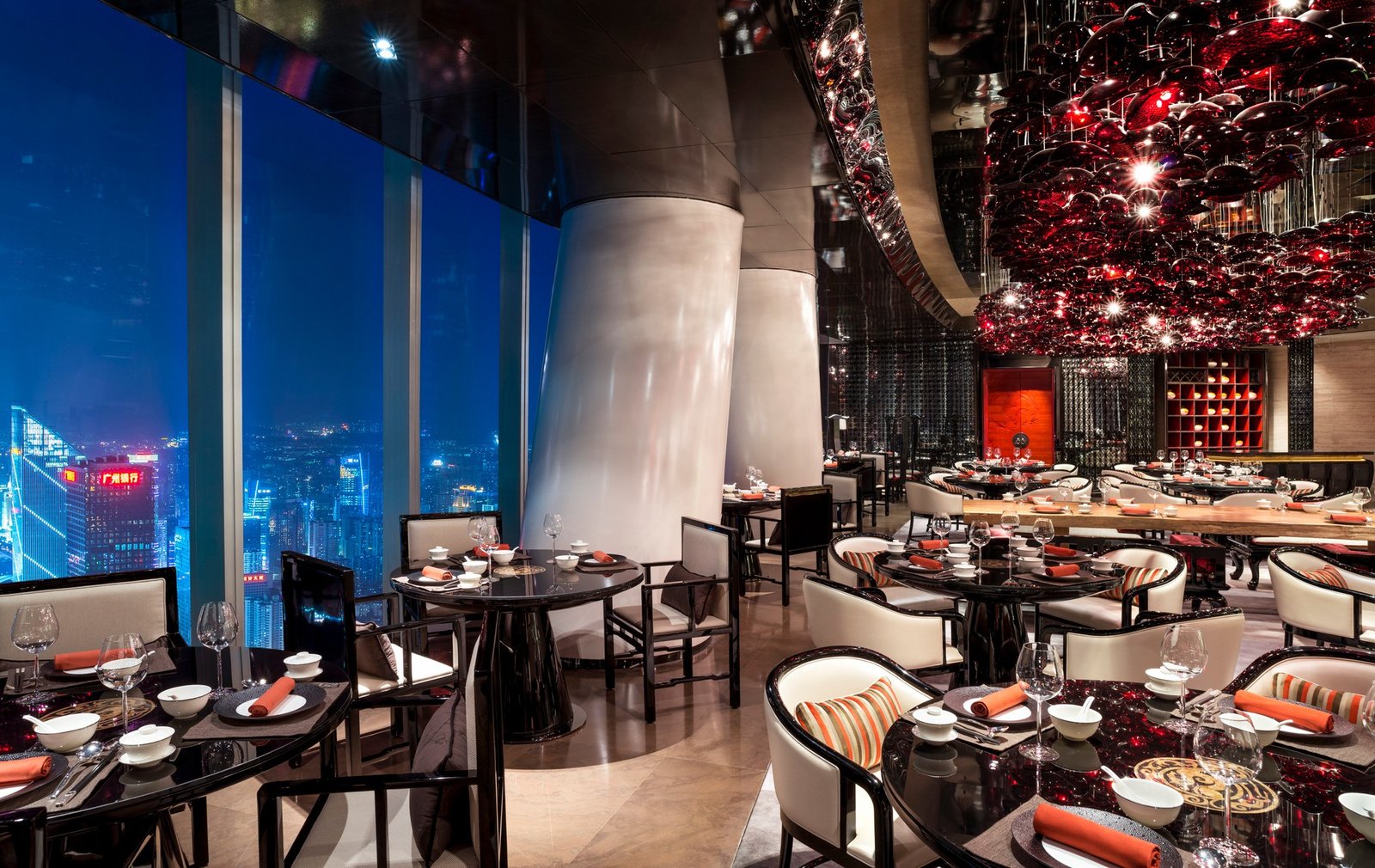 Four Seasons Hotel, eat & drink