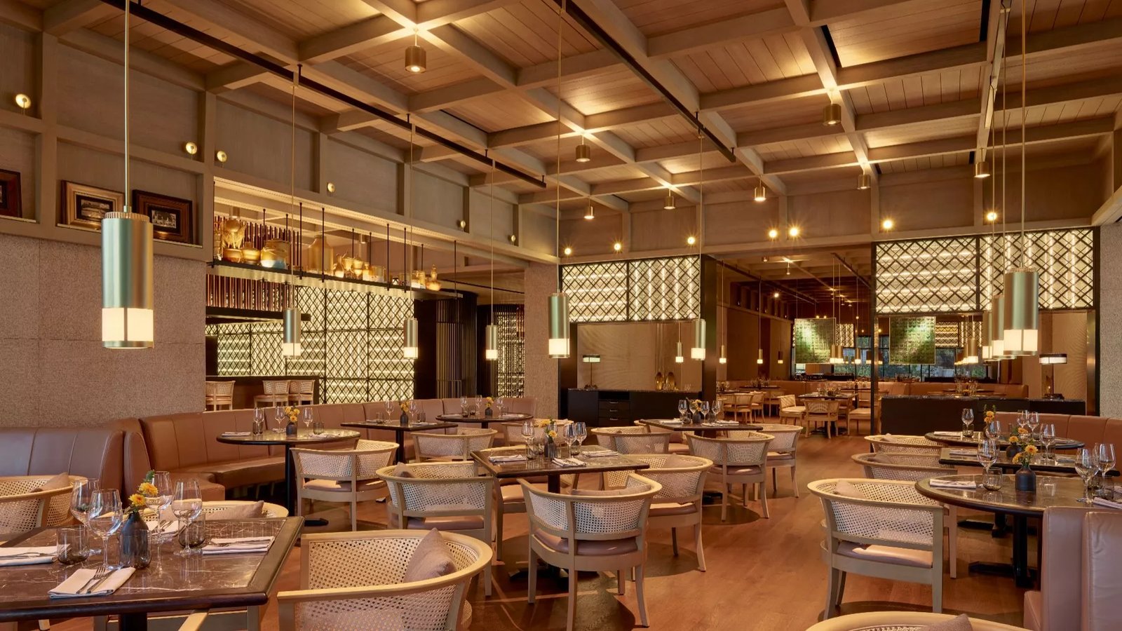 The Ruma Hotel and Residences, atas