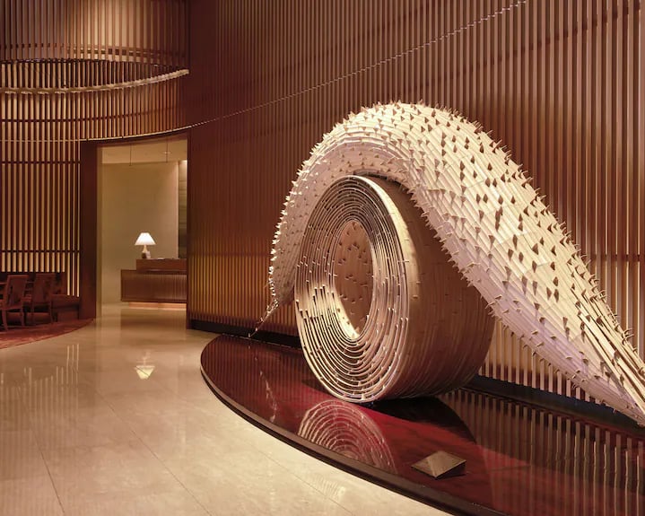 The Peninsula Tokyo — vibe