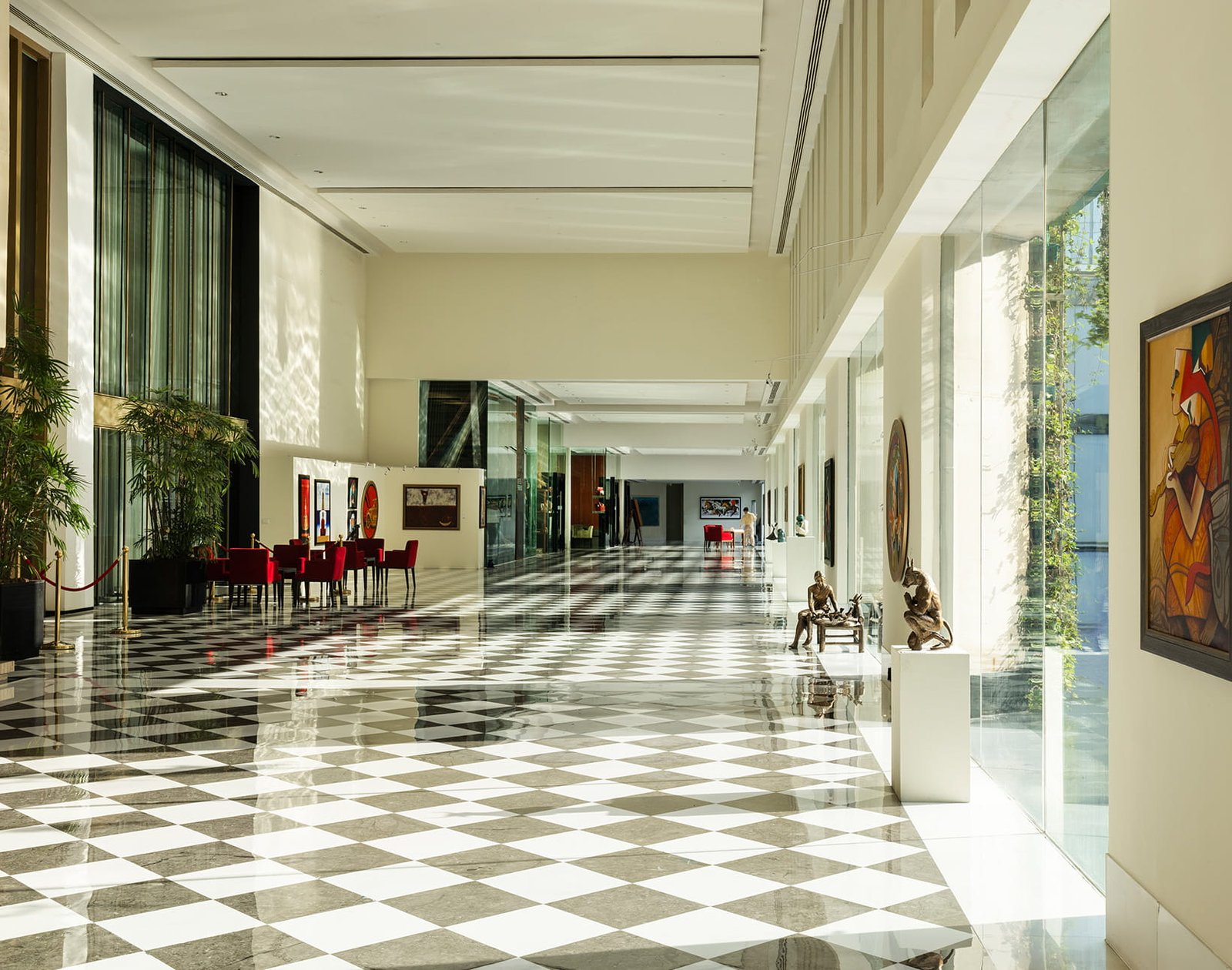 The Oberoi, Gurgaon, vibe