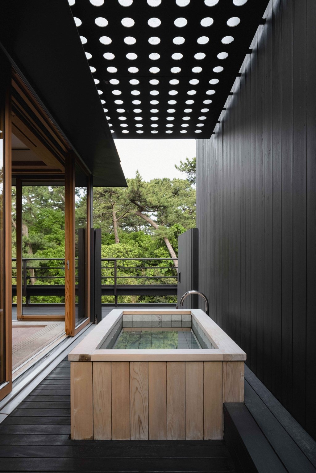 Numazu Club, the spa