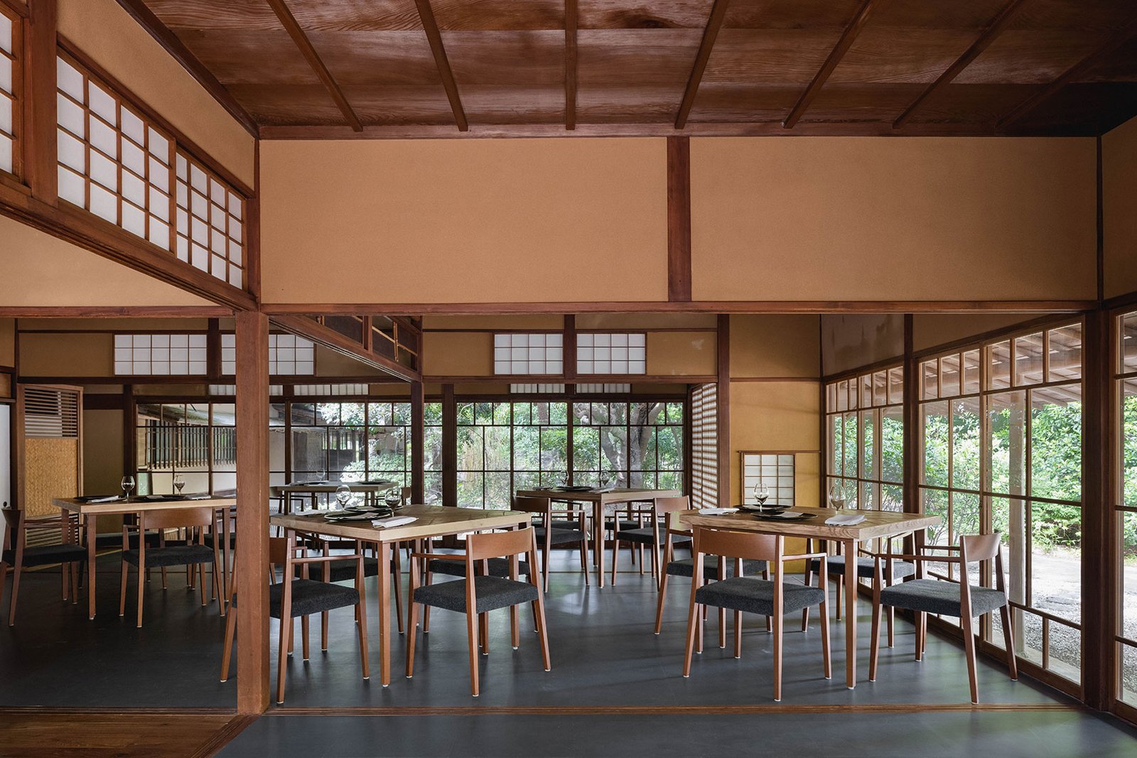 Numazu Club, chatei