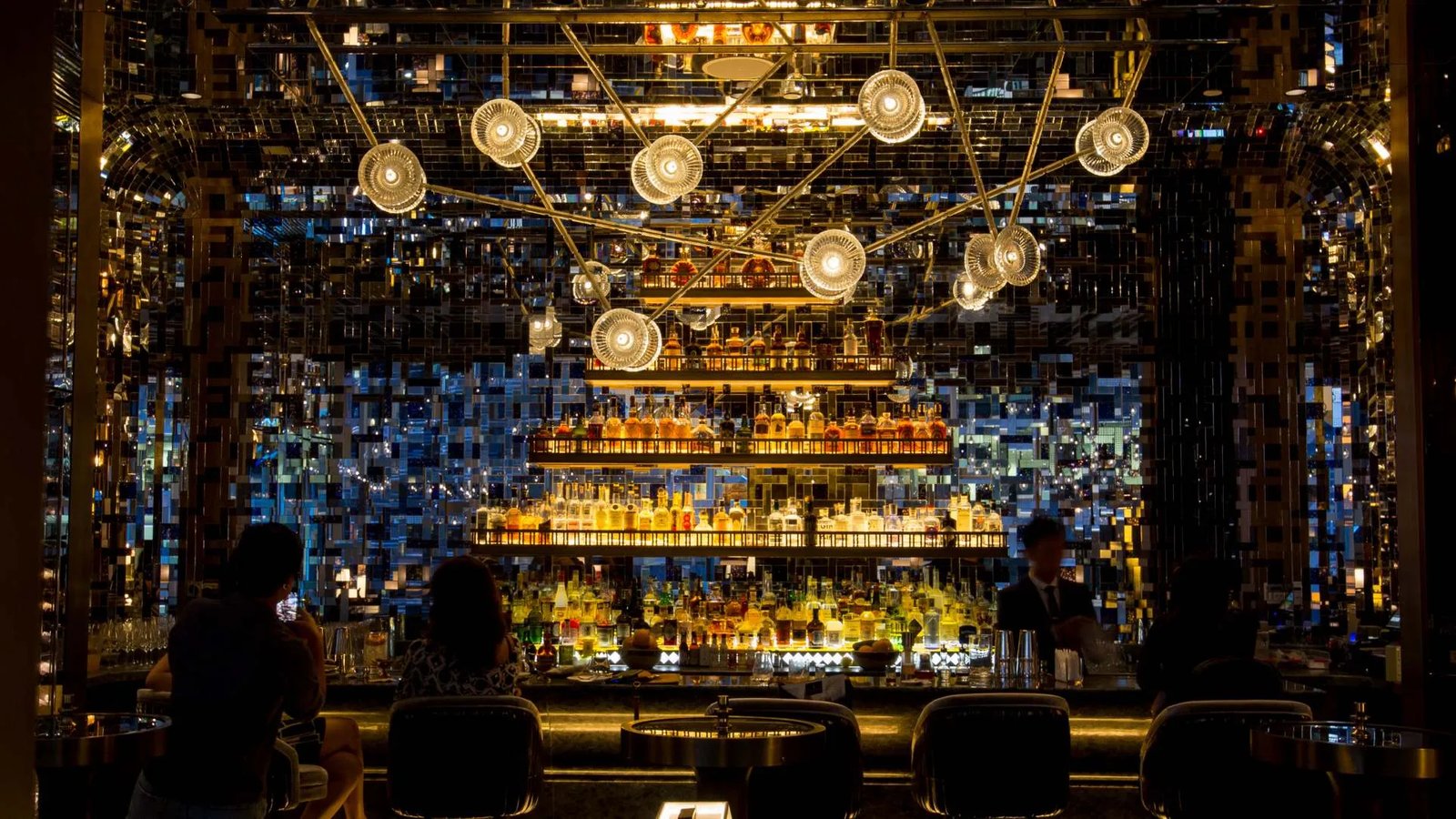 Four Seasons Hotel Kuala Lumpur, bar trigona