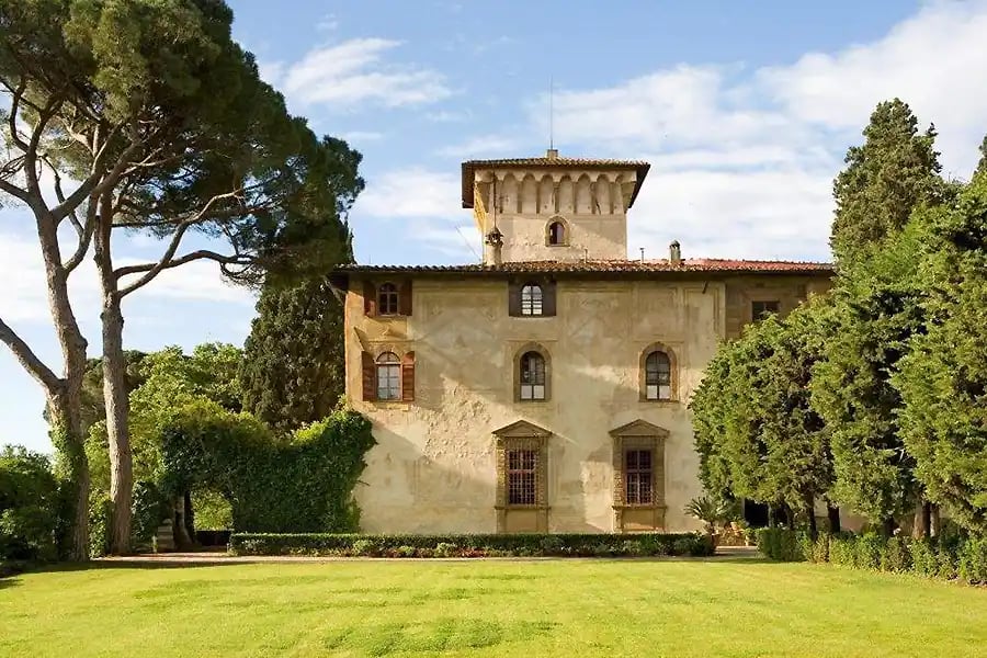 Hotel Torre di Bellosguardo, backstory