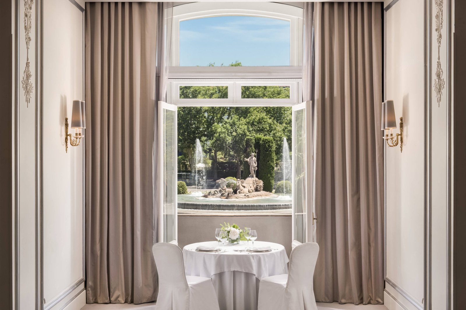 The Palace, a Luxury Collection Hotel, eat & drink