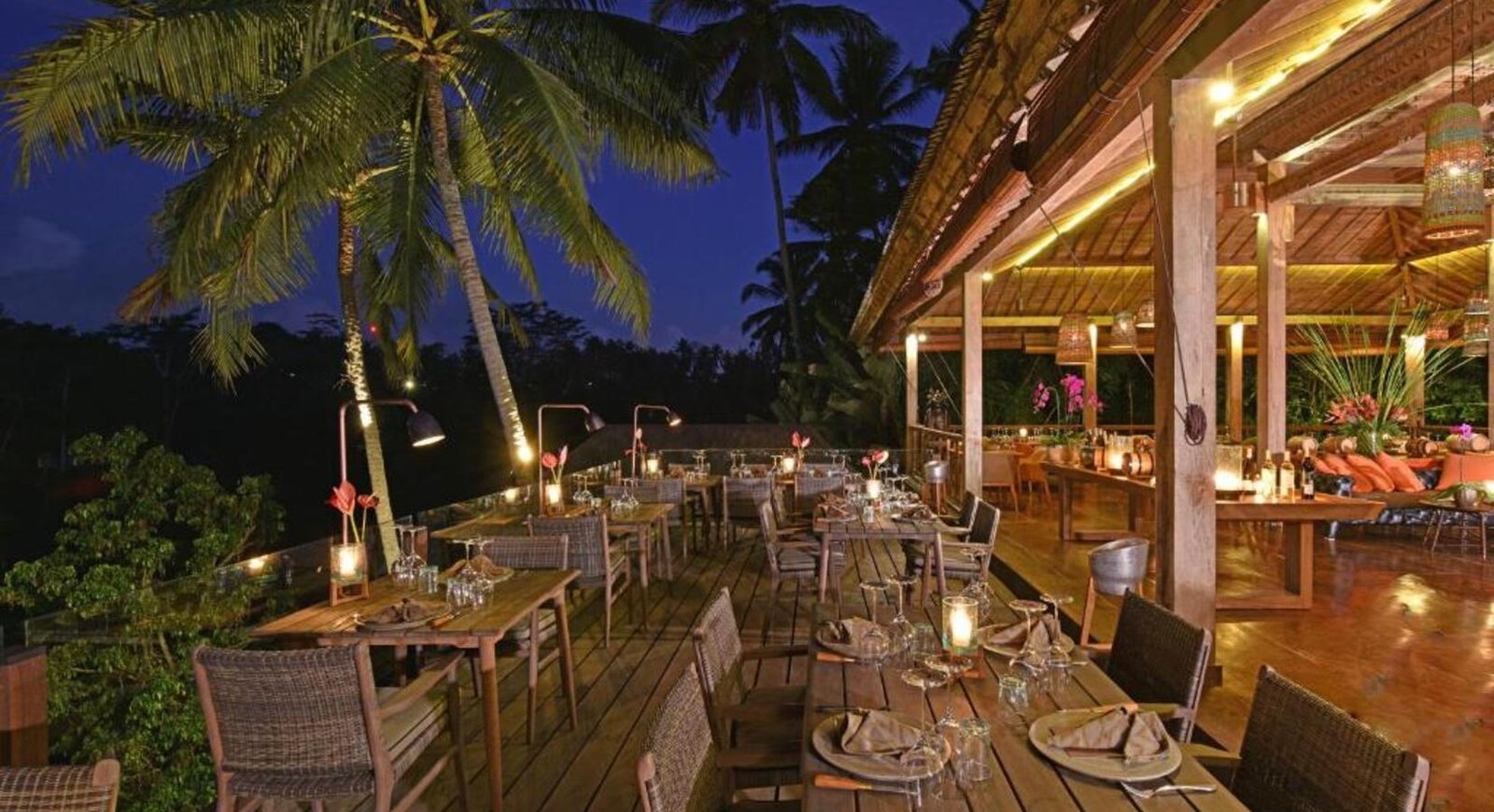 Chapung Sebali, jungle fish pool bar & restaurant