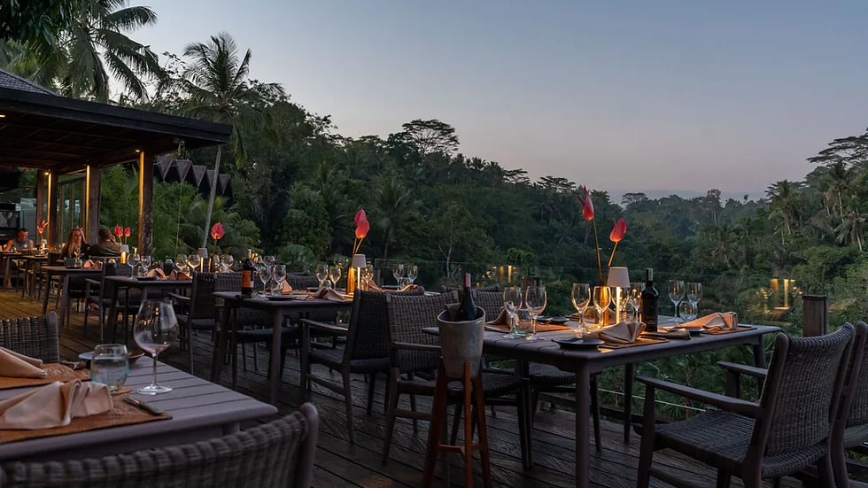 Chapung Sebali, jungle fish pool bar & restaurant
