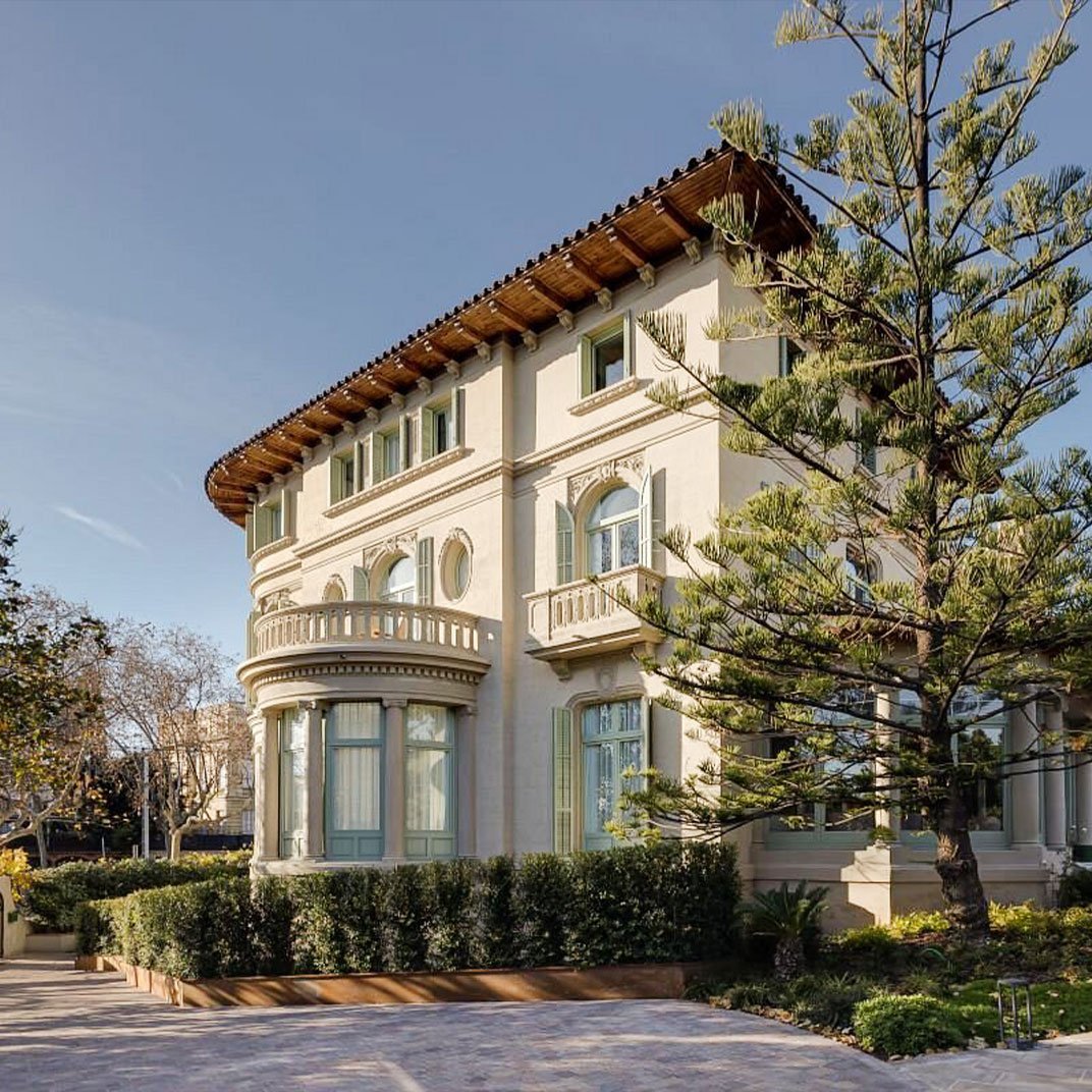 Hotel Boutique Mirlo Barcelona (Torre Macaya), backstory