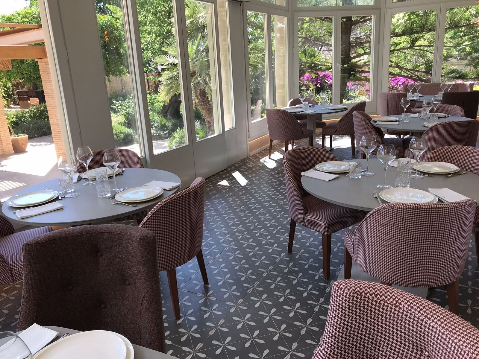 Hotel Boutique Mirlo Barcelona (Torre Macaya), eat & drink