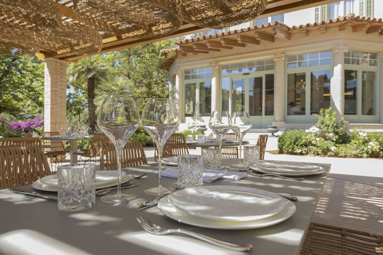 Hotel Boutique Mirlo Barcelona (Torre Macaya), eat & drink
