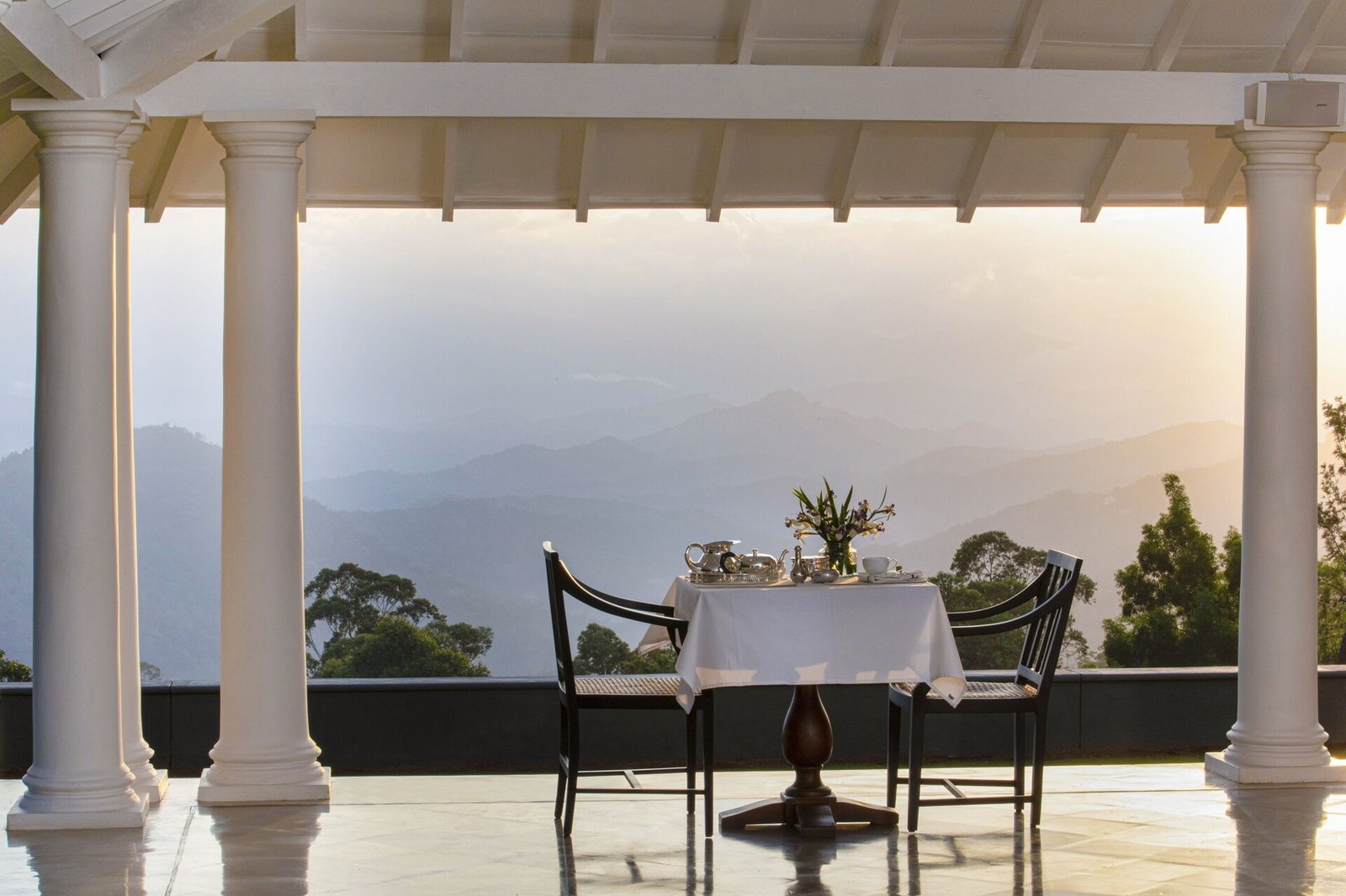 W15 Hanthana Estate, at the table
