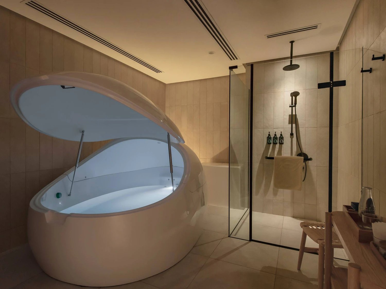 Else Kuala Lumpur, fitness and float pods