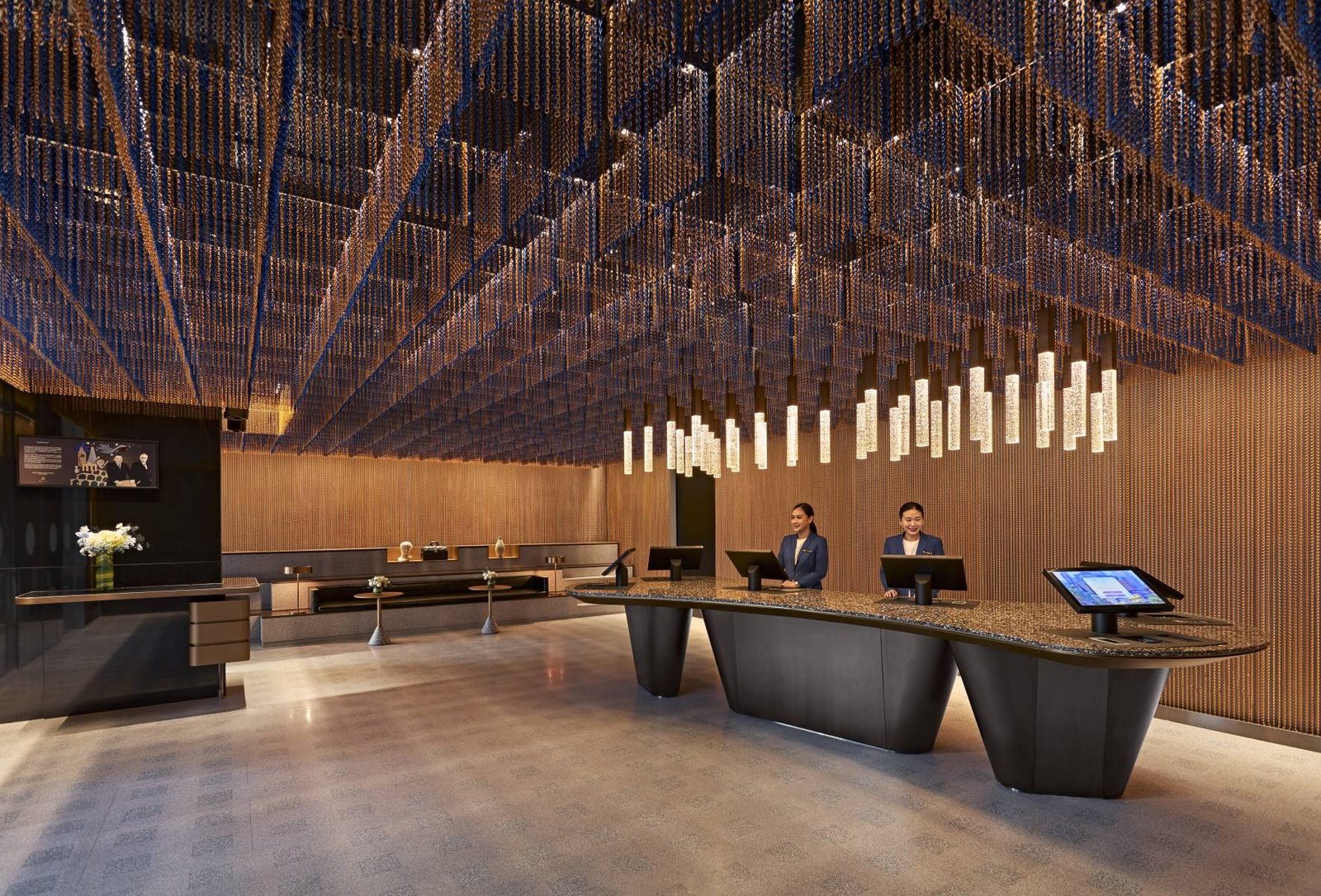 Pullman Singapore Orchard — vibe