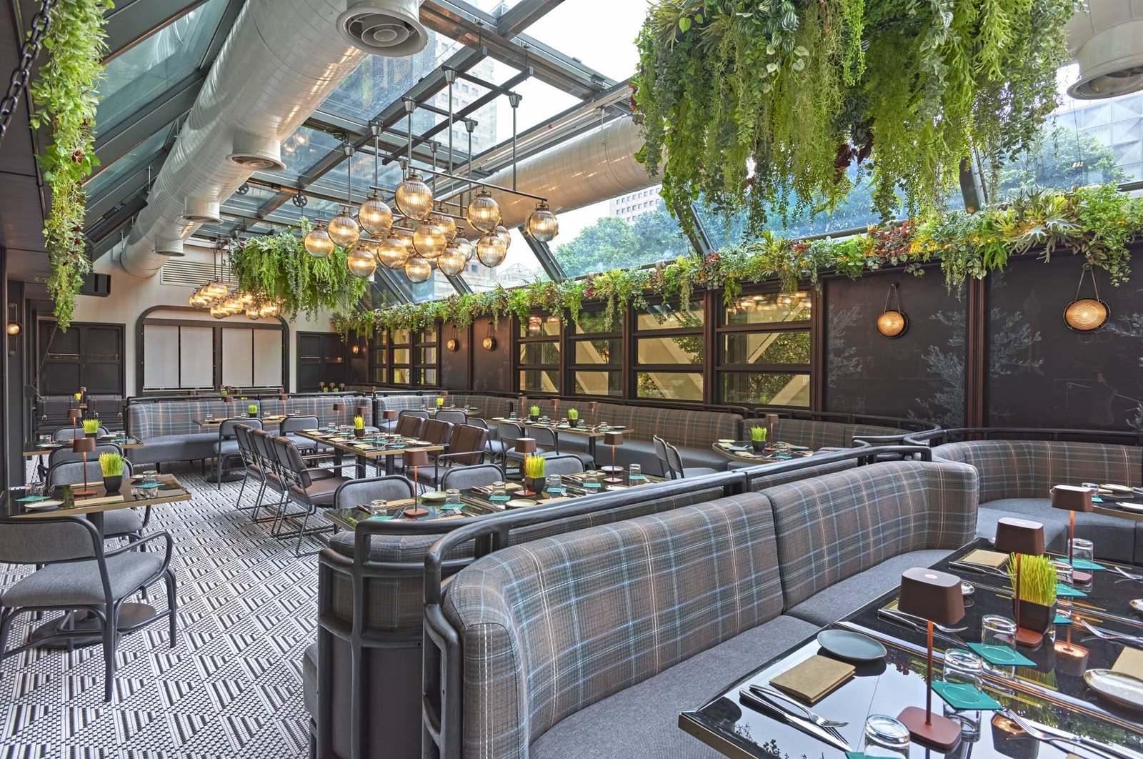 Pullman Singapore Orchard — vibe