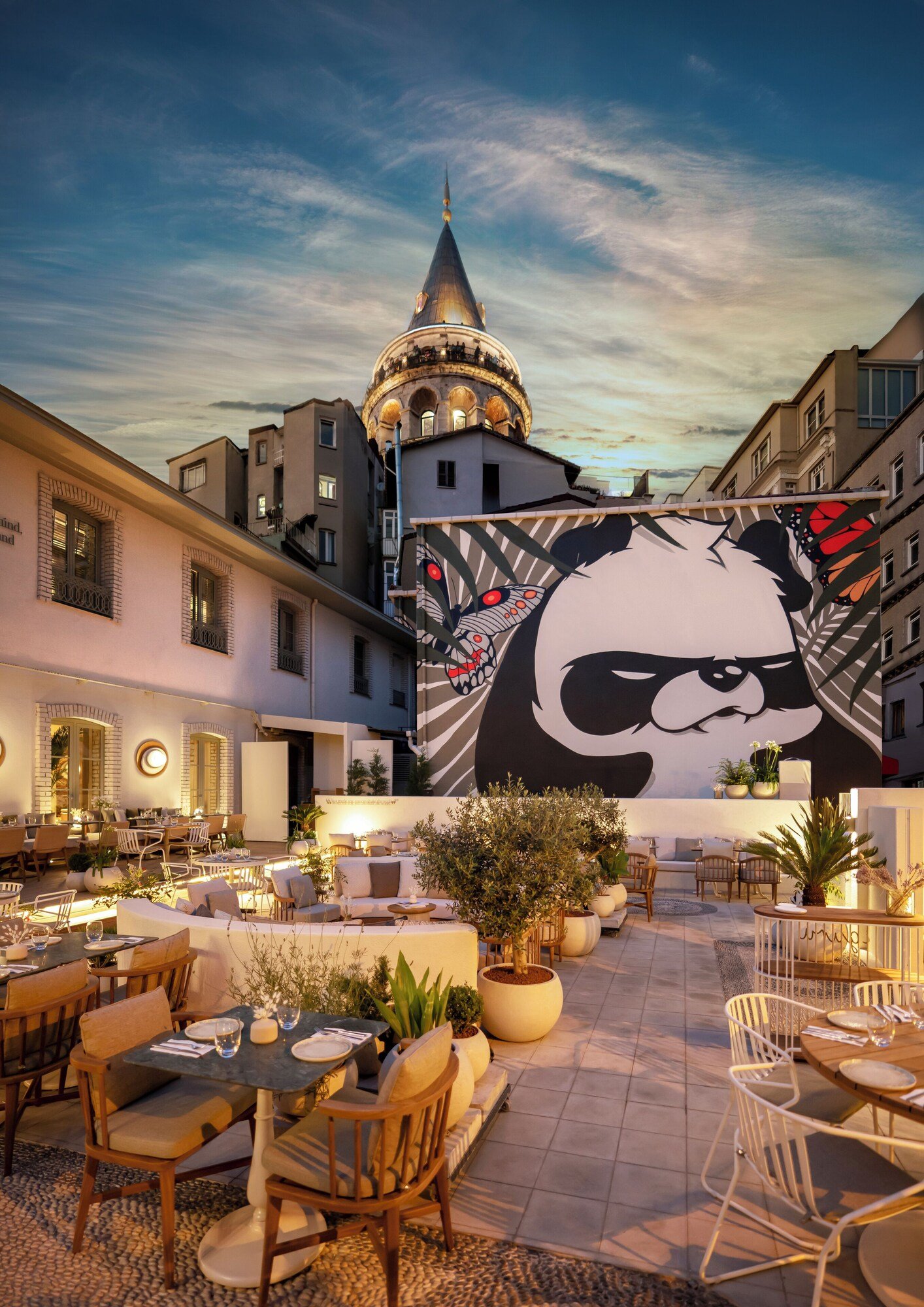 Ecole St. Pierre Hotel, eat & drink