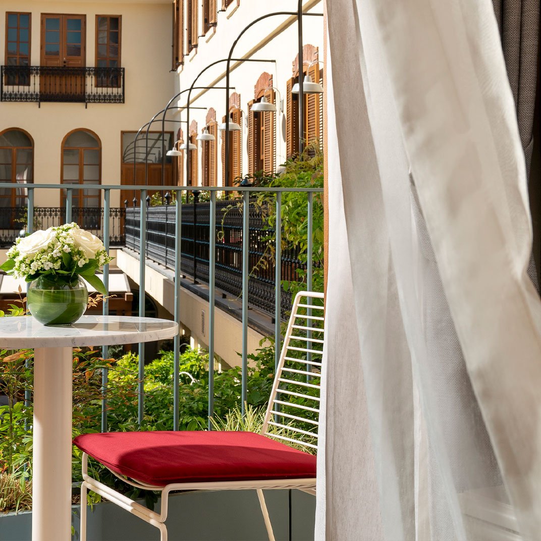 Ecole St. Pierre Hotel, rooms
