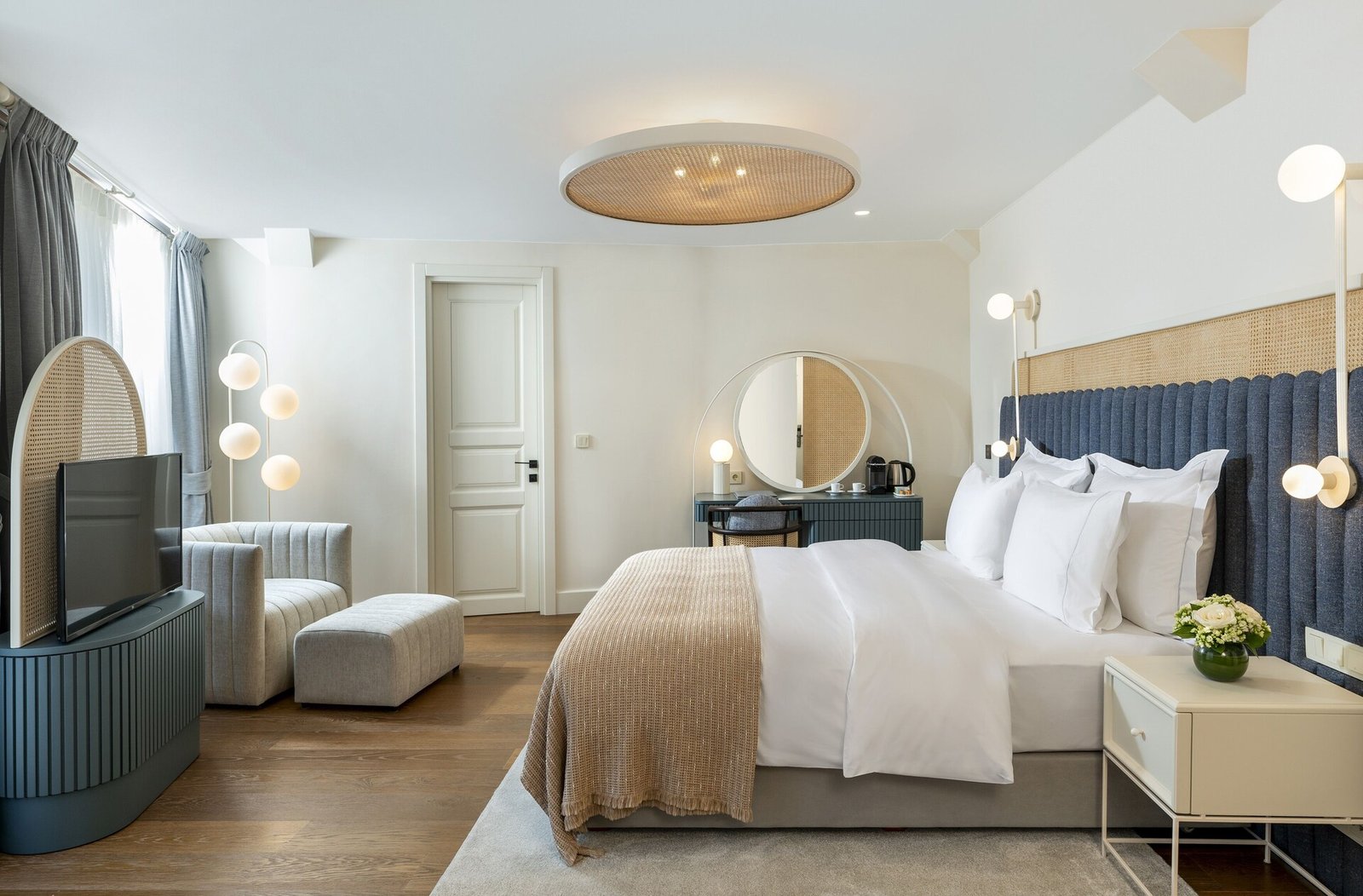 Ecole St. Pierre Hotel, rooms